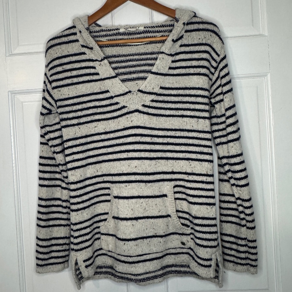 Roxy Pullover Hooded Poncho Sweater with Front Pocket - size S small